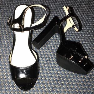 🔊❗️SALE‼️NEVER BEEN WORN❗️PLATFORM HEELS‼️SALE❗️